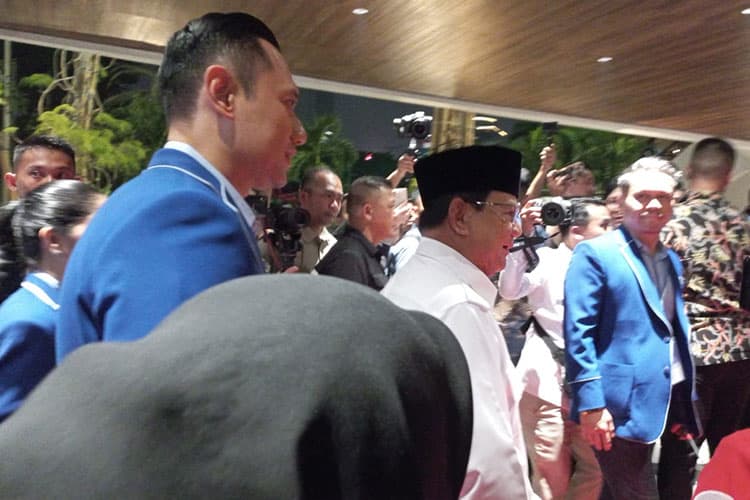 Partai Demokrat Gelar Rapimnas, Prabowo Hadir Disambut AHY